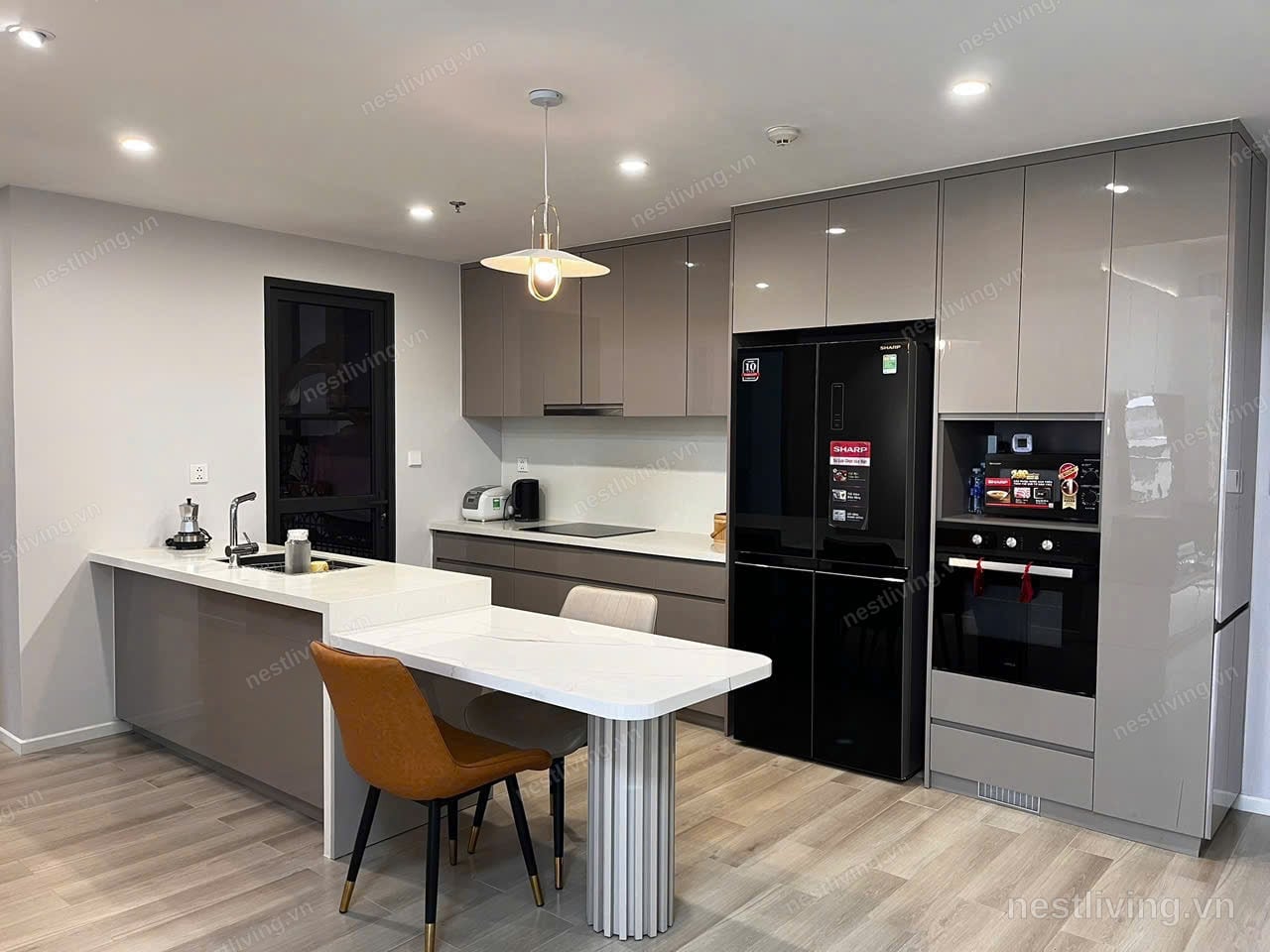 Pool 3-Bed Apartment for Rent in Quận 9, Ho Chi Minh City